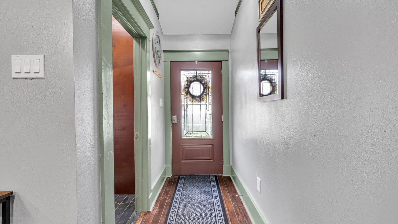 Photo of Bedroom in Destrehan