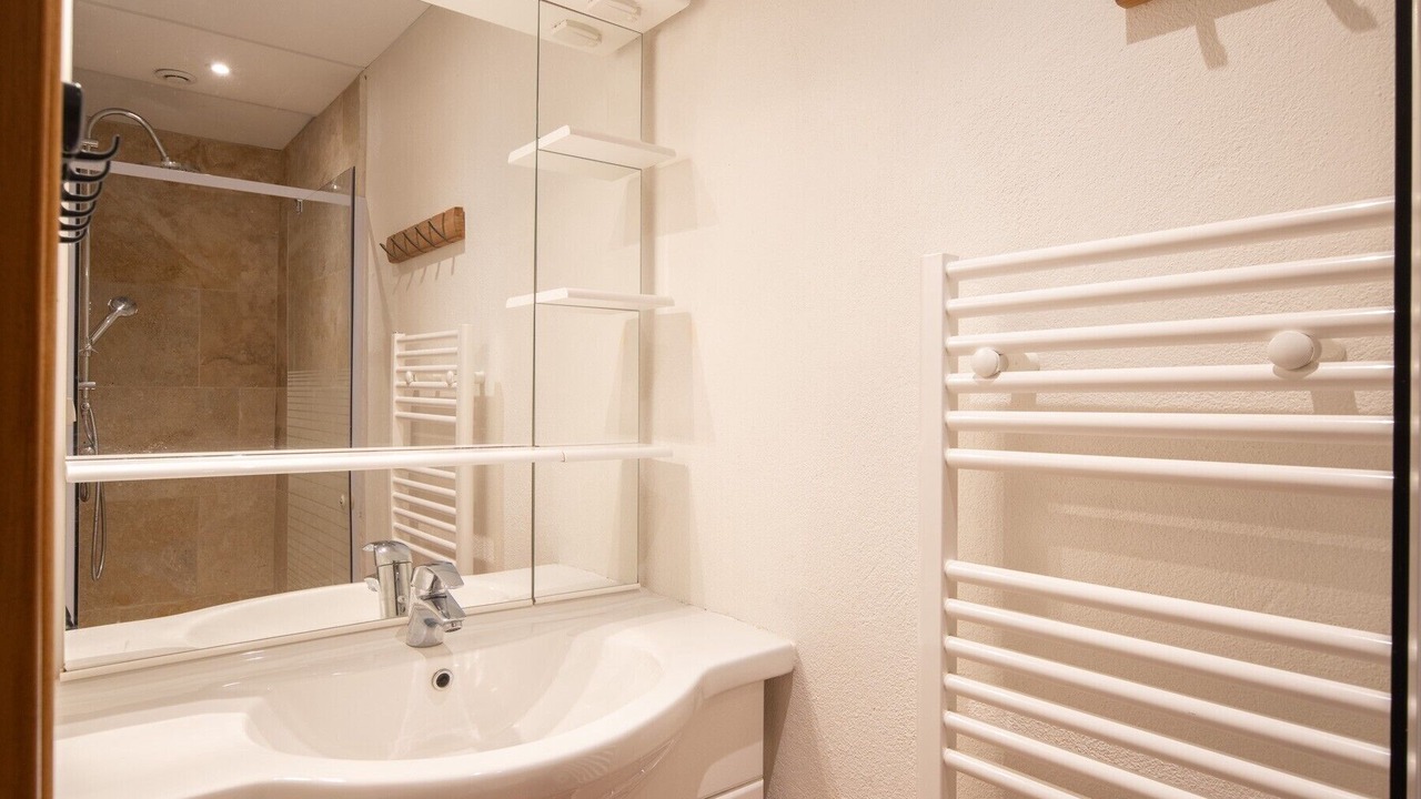 Photo of Bathroom in Lablachere