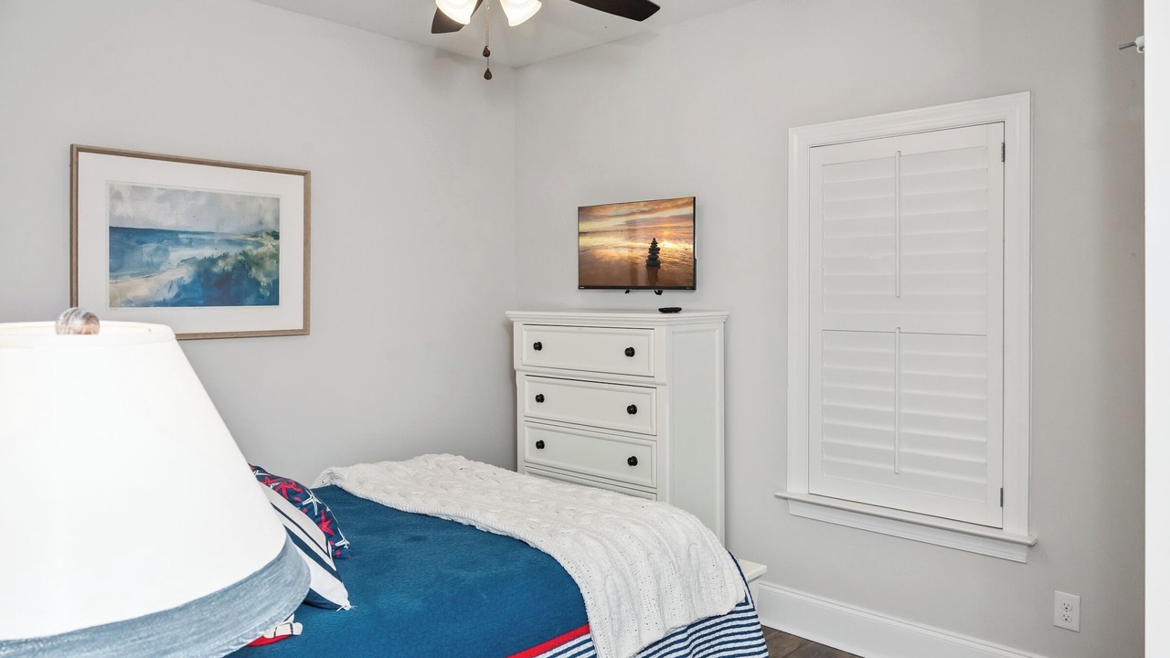 Photo of Bedroom in Long Beach