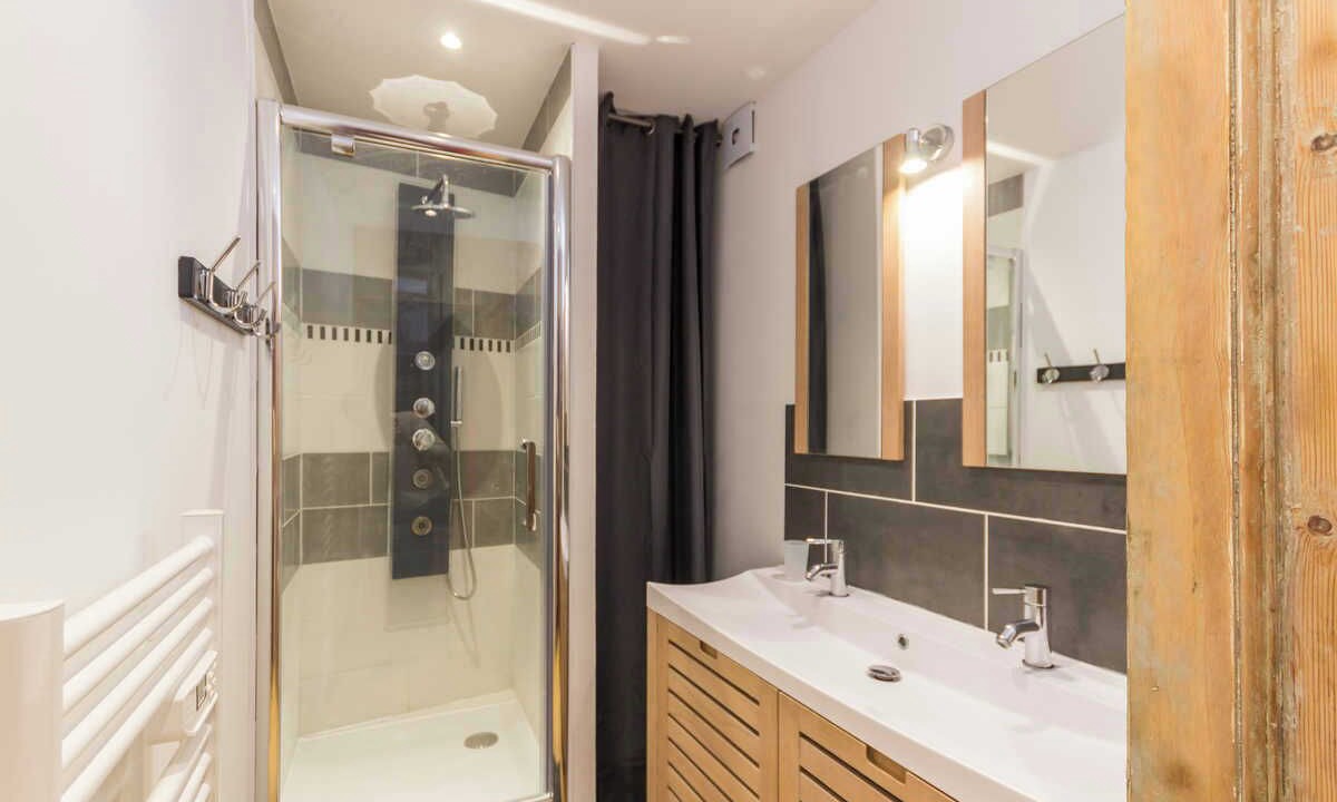 Photo of Bathroom in Etretat