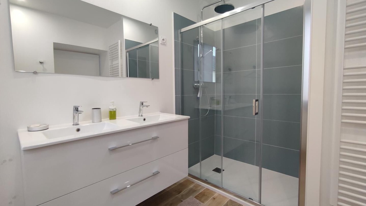 Photo of Bathroom in Bailly-en-Riviere