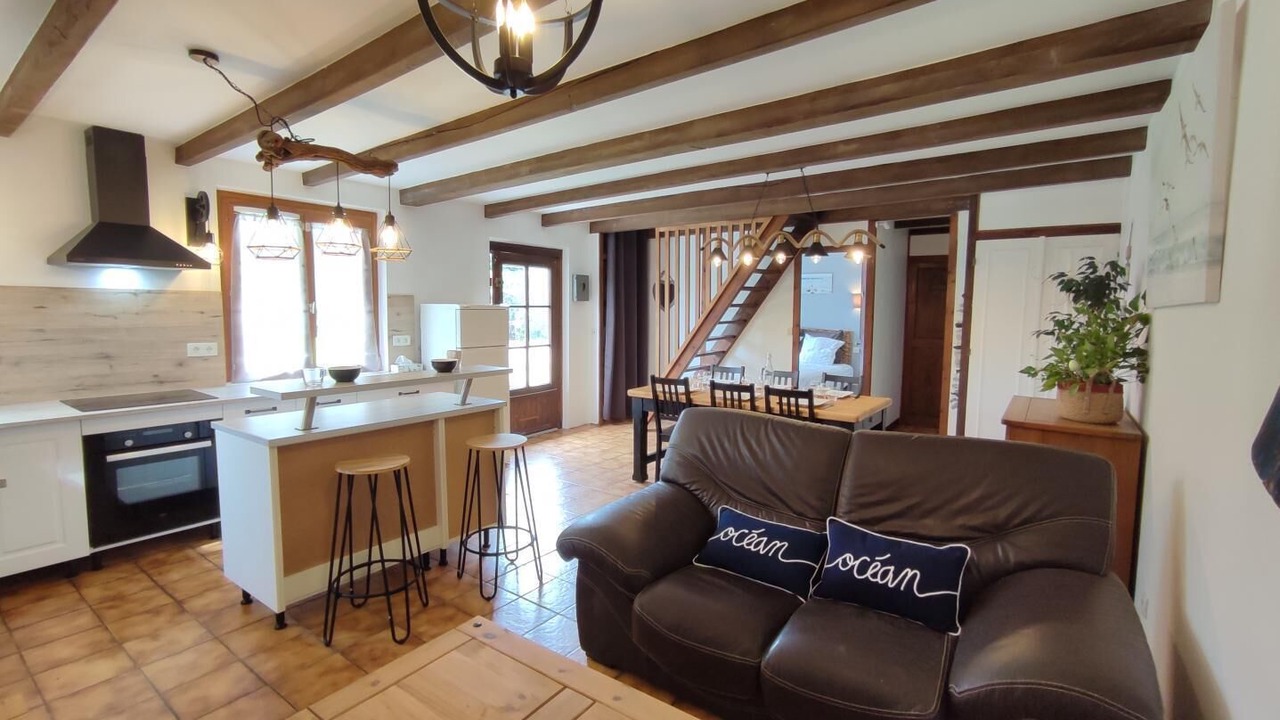 Photo of Livingroom in Cuverville-sur-Yeres