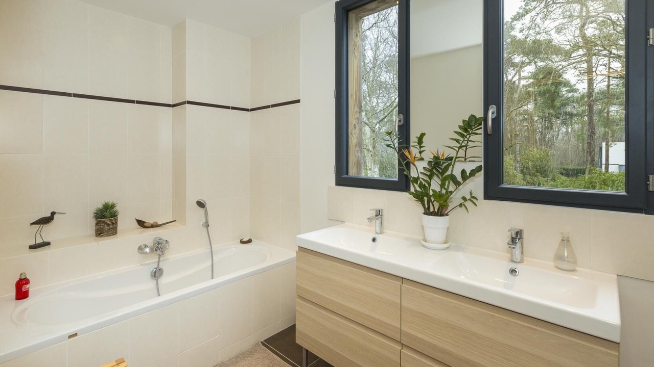 Photo of Bathroom in Sainte-Marguerite-sur-Mer