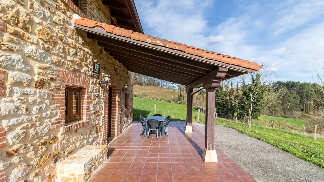 Photo of Outdoor in Barcena de Cicero