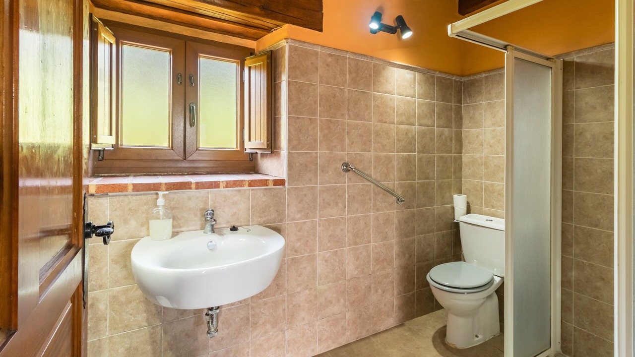 Photo of Bathroom in Barcena de Cicero
