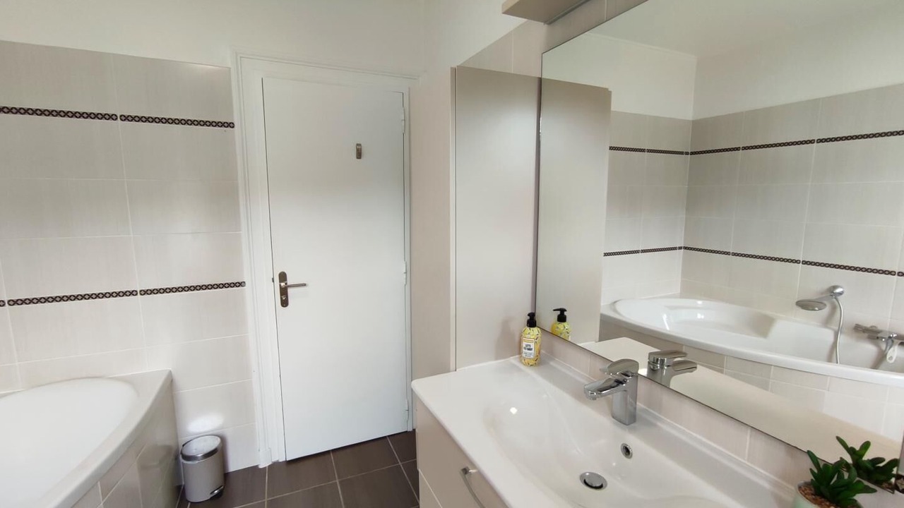 Photo of Bathroom in Etretat