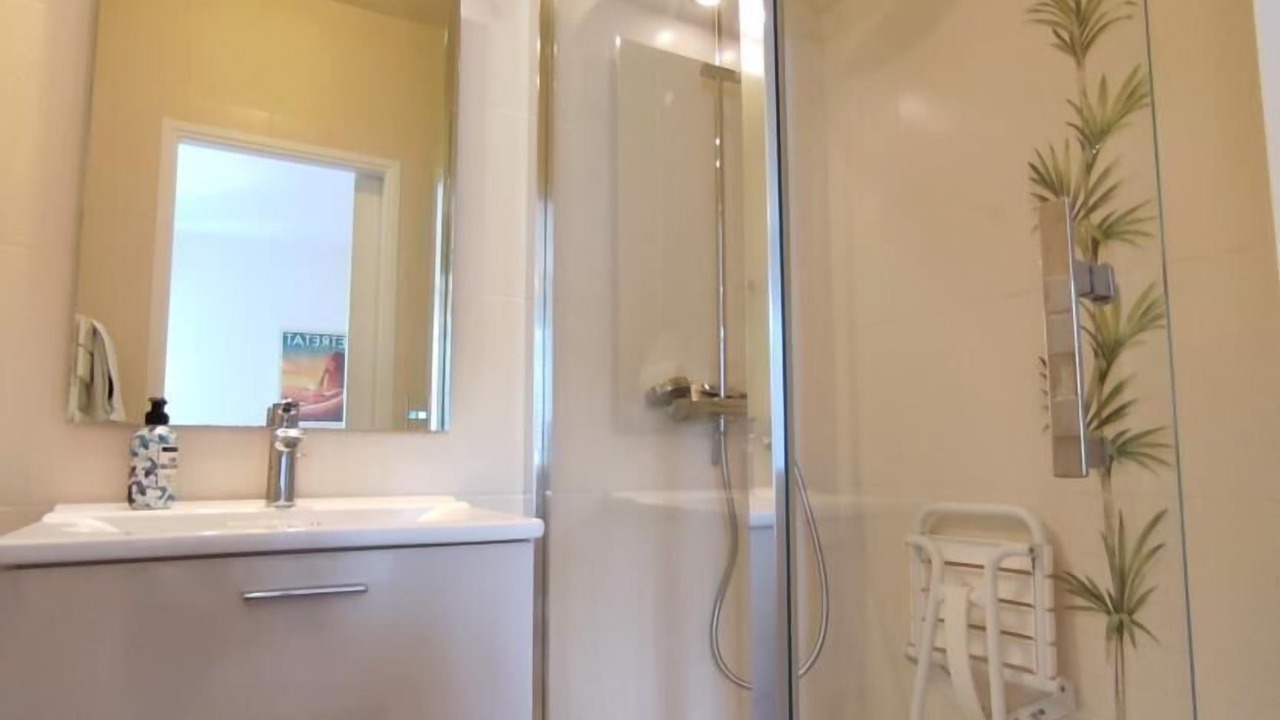 Photo of Bathroom in Etretat