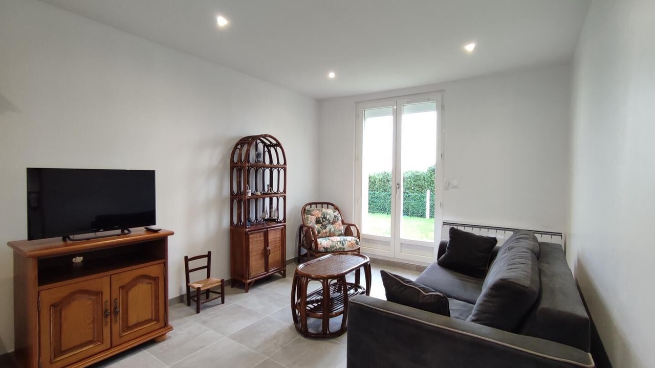 Photo of Livingroom in Saint-Martin-aux-Buneaux