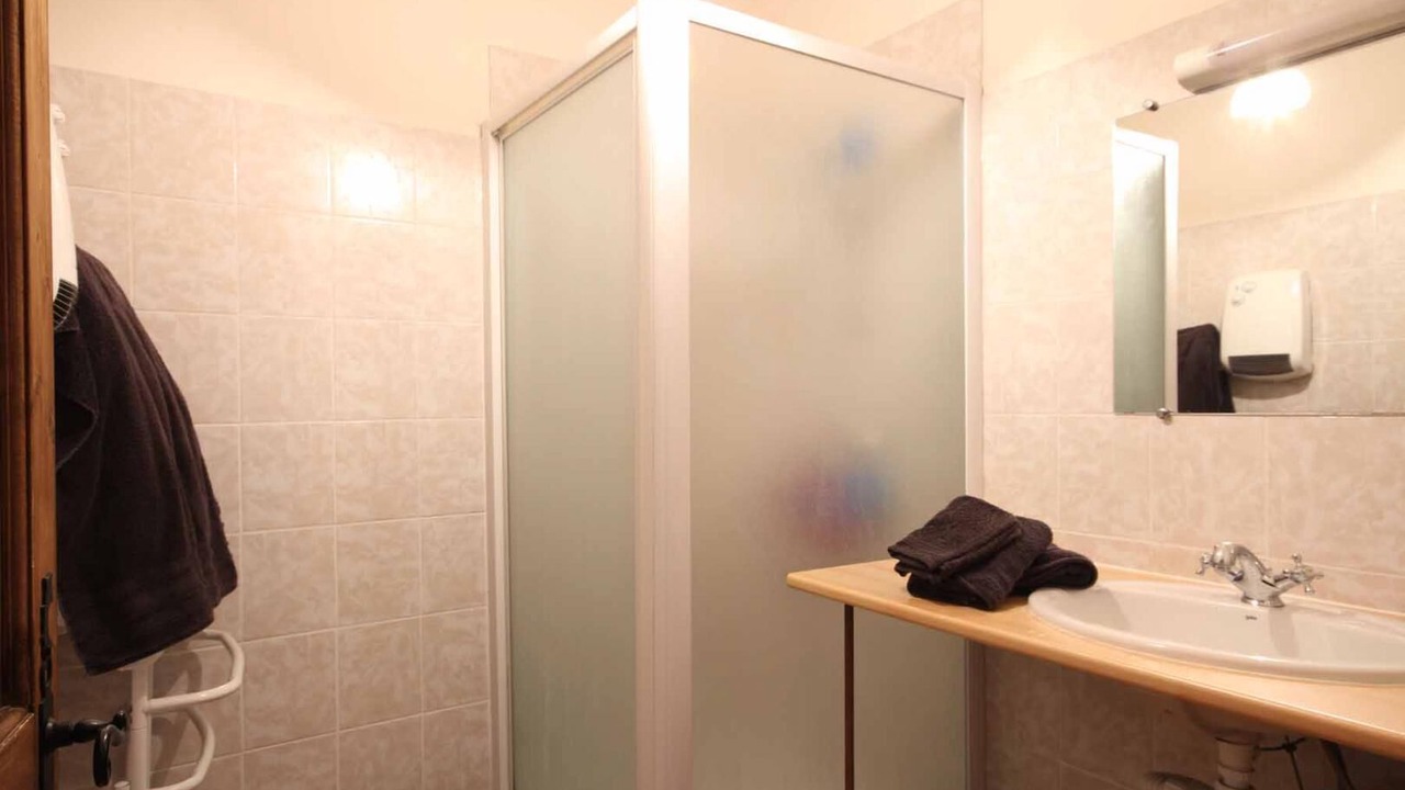 Photo of Bathroom in Maneglise
