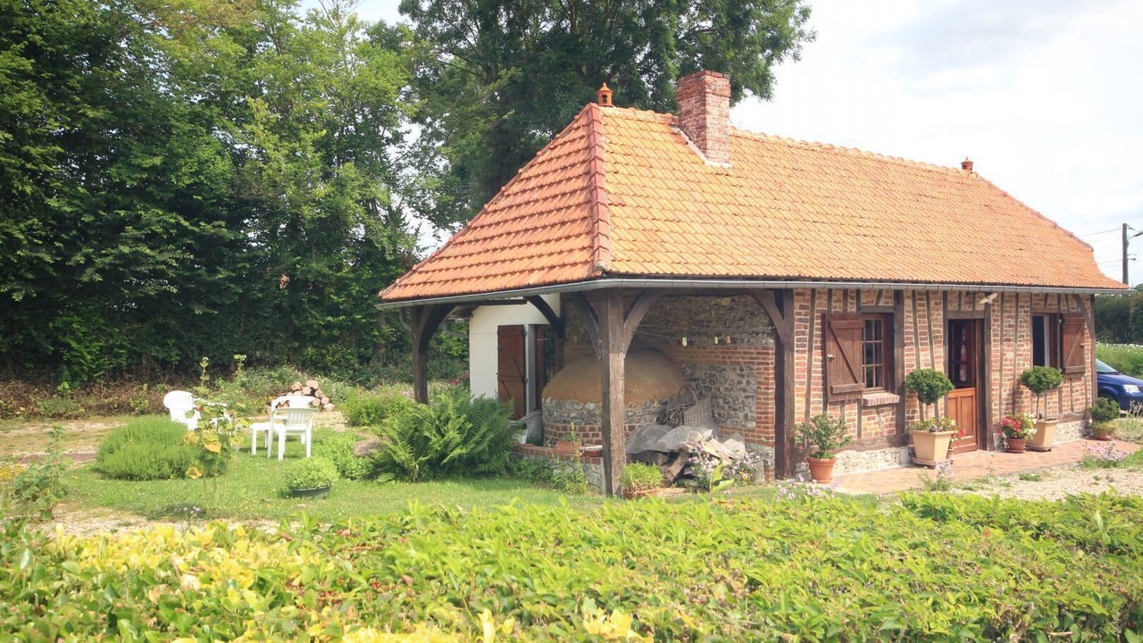 Photo of Outdoor in Saint-Maclou-de-Folleville