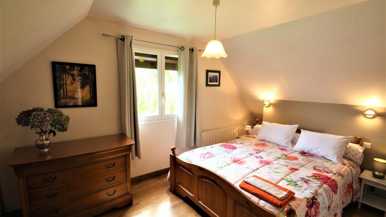 Photo of Bedroom in Bec-de-Mortagne
