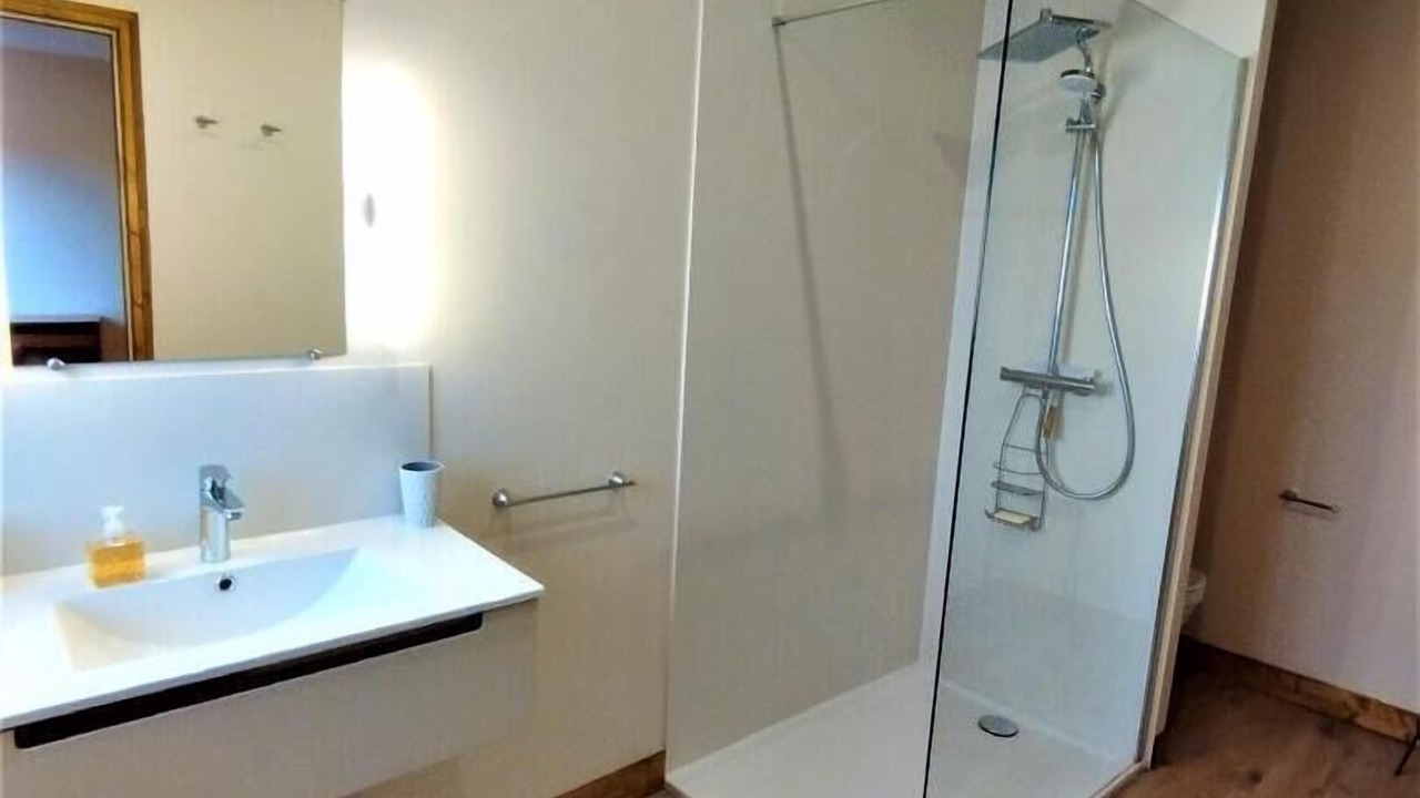 Photo of Bathroom in Doudeville