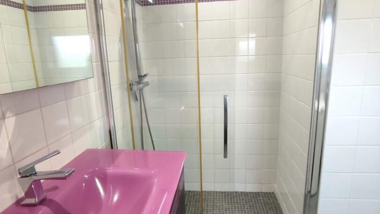 Photo of Bathroom in Etalondes