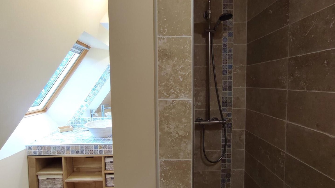 Photo of Bathroom in Ecrainville
