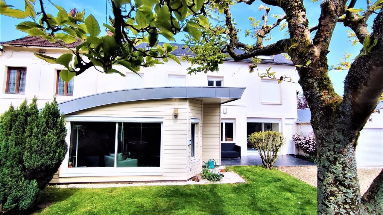 Photo of Outdoor in Mont-Saint-Aignan