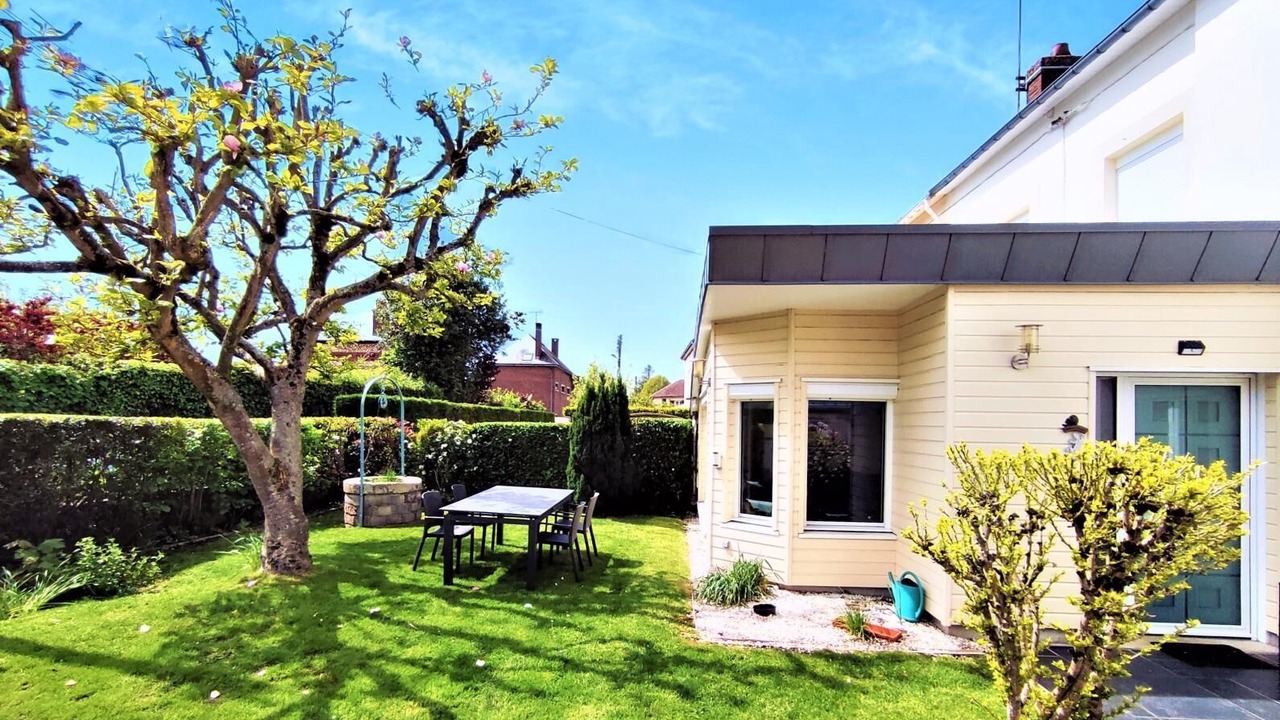 Photo of Outdoor in Mont-Saint-Aignan