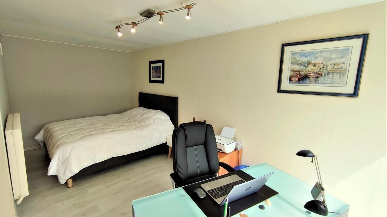 Photo of Bedroom in Mont-Saint-Aignan
