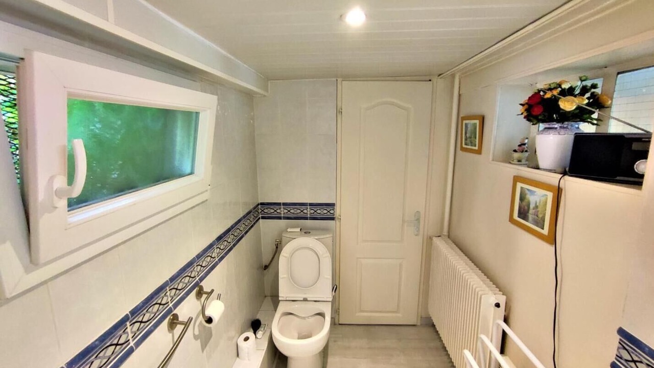 Photo of Bathroom in Mont-Saint-Aignan