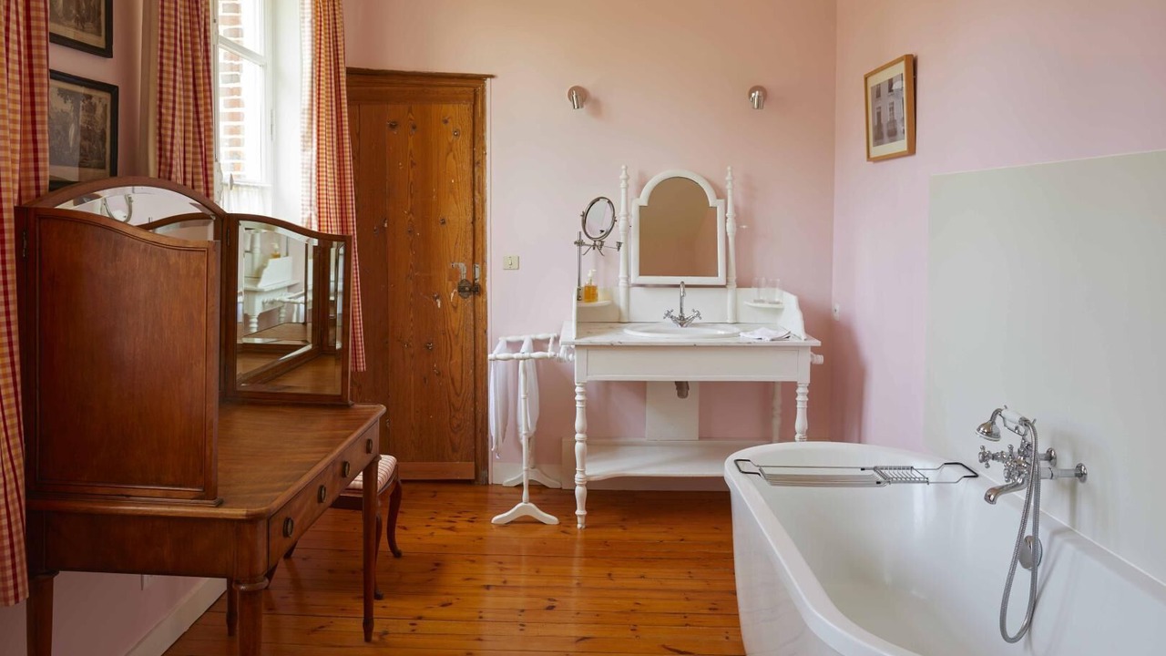 Photo of Bathroom in Doudeville