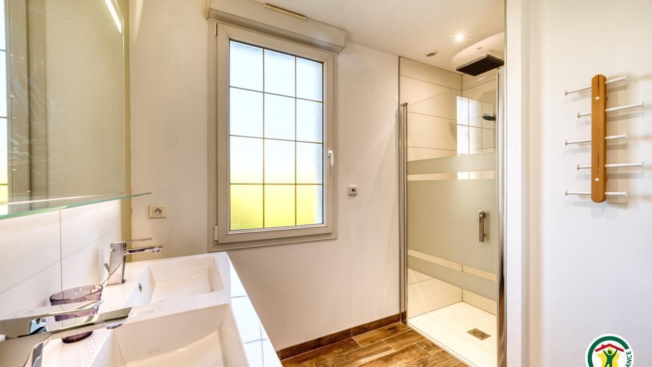 Photo of Bathroom in Angerville-l'Orcher