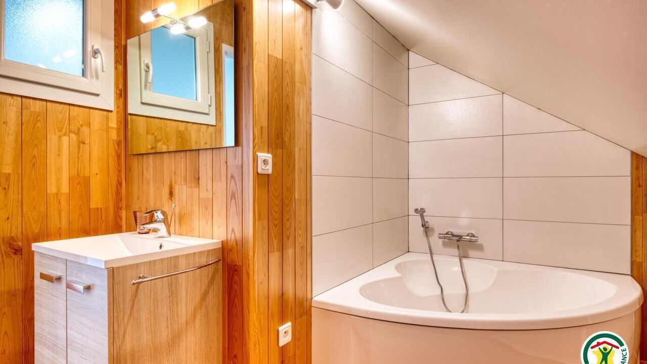 Photo of Bathroom in Angerville-l'Orcher