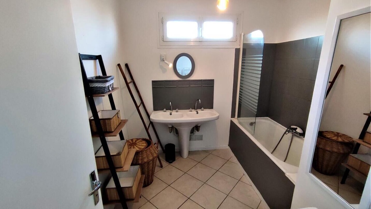 Photo of Bathroom in Quievrecourt