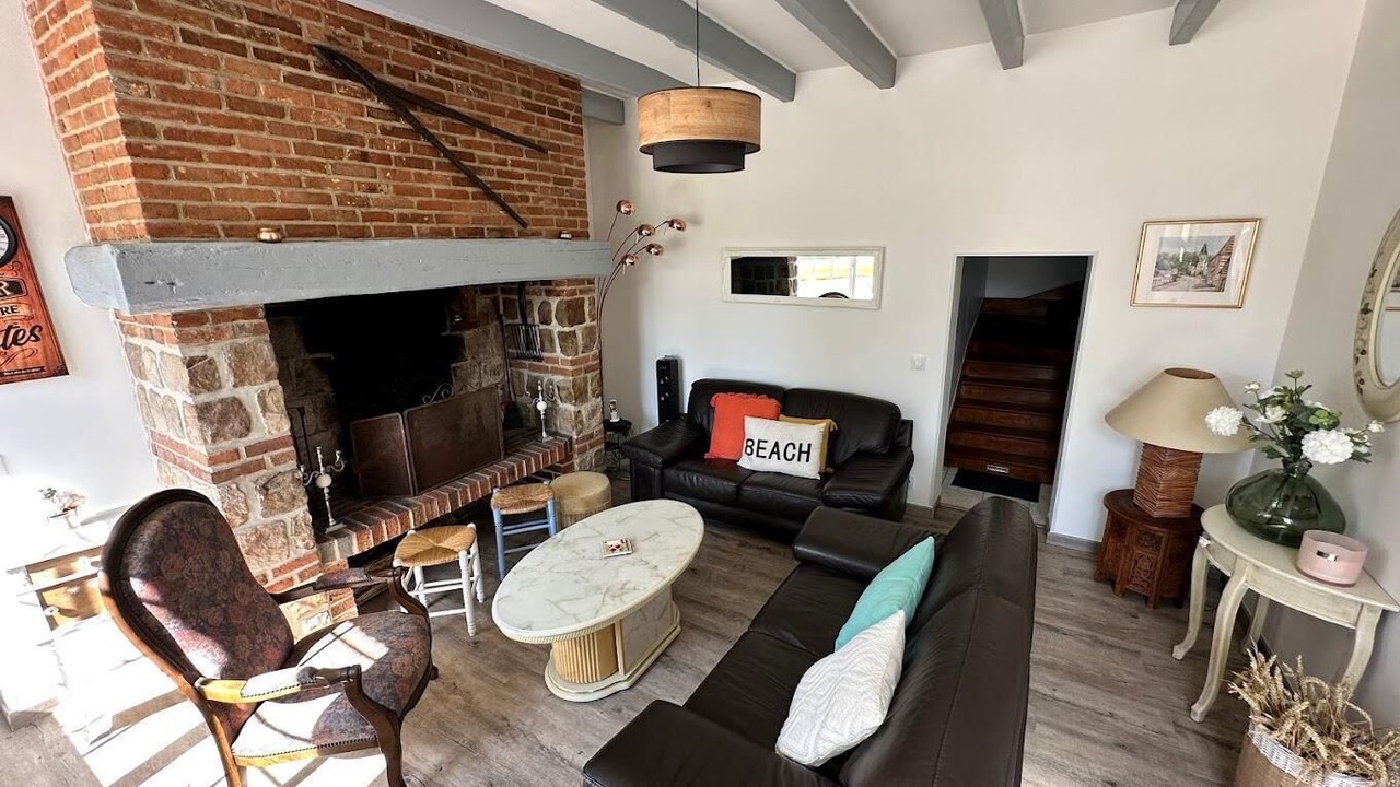 Photo of Livingroom in Saint-Pierre-le-Vieux