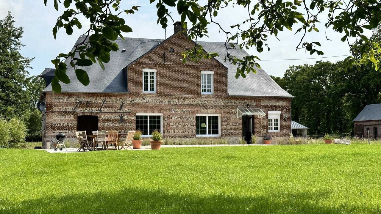 Photo of Outdoor in Saint-Pierre-le-Vieux