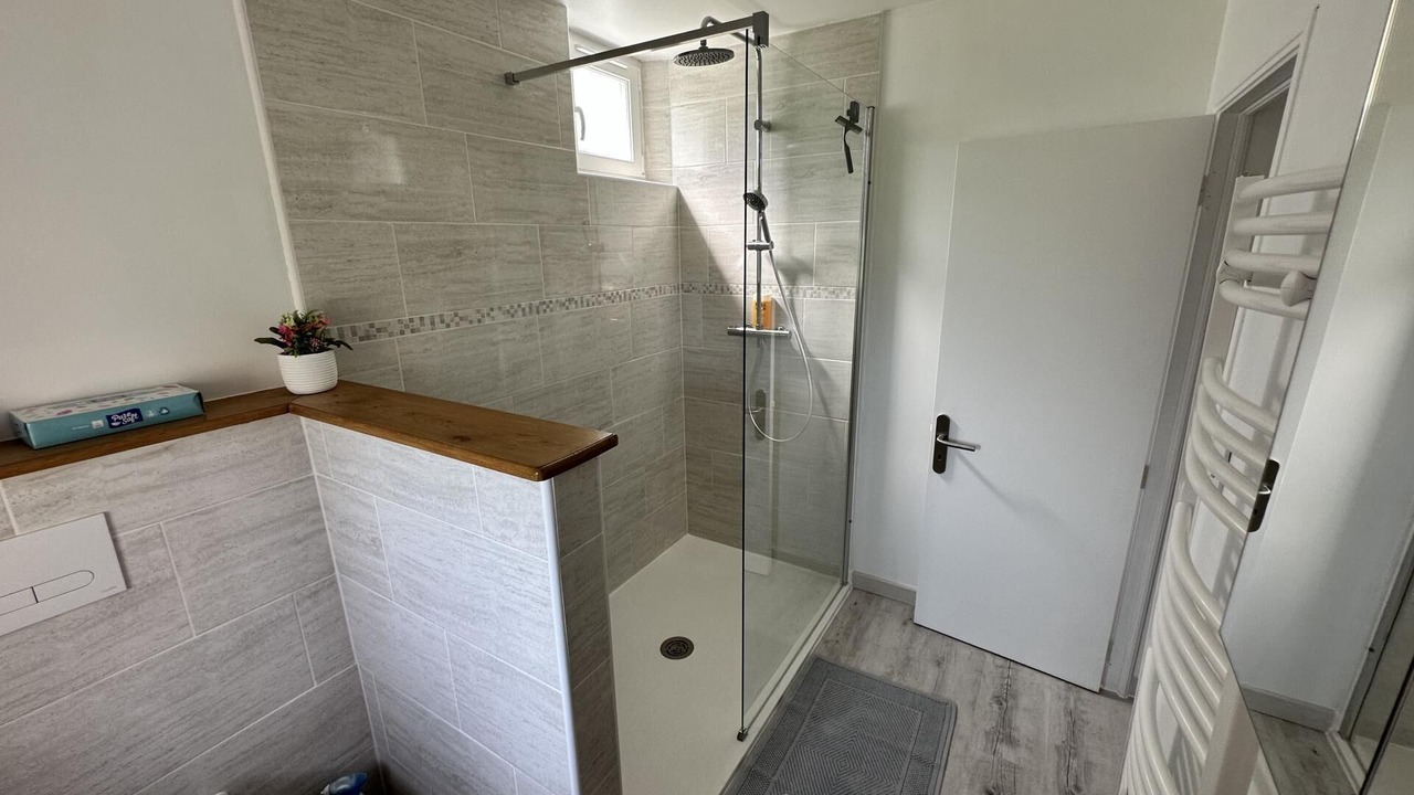 Photo of Bathroom in Saint-Pierre-le-Vieux
