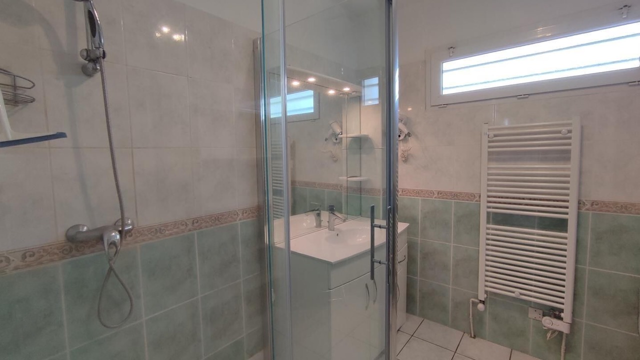 Photo of Bathroom in Bordeaux-Saint-Clair