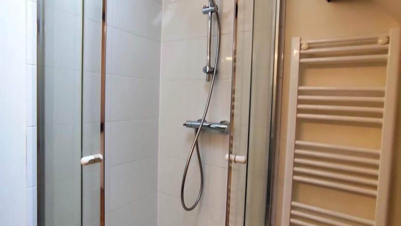 Photo of Bathroom in Saint-Martin-aux-Buneaux