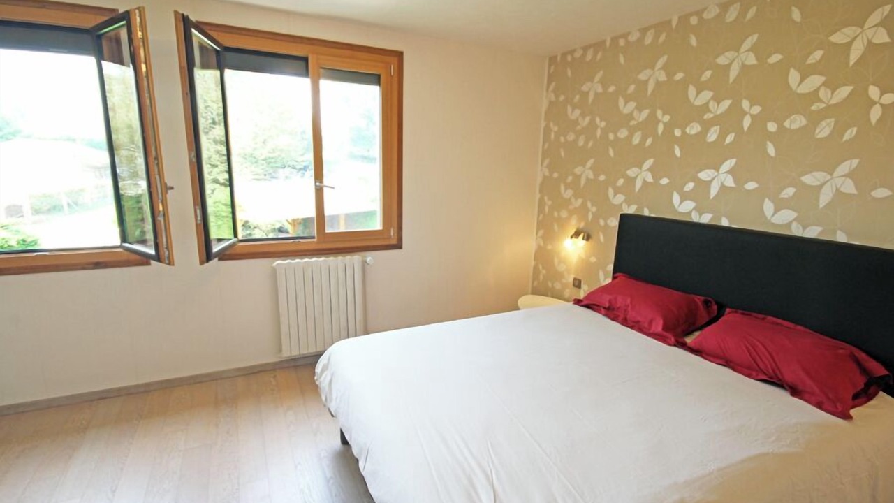 Photo of Bedroom in Montivilliers