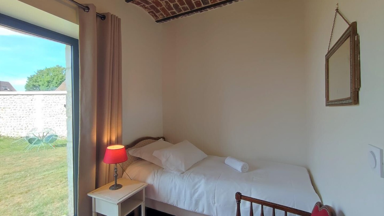 Photo of Bedroom in Bordeaux-Saint-Clair