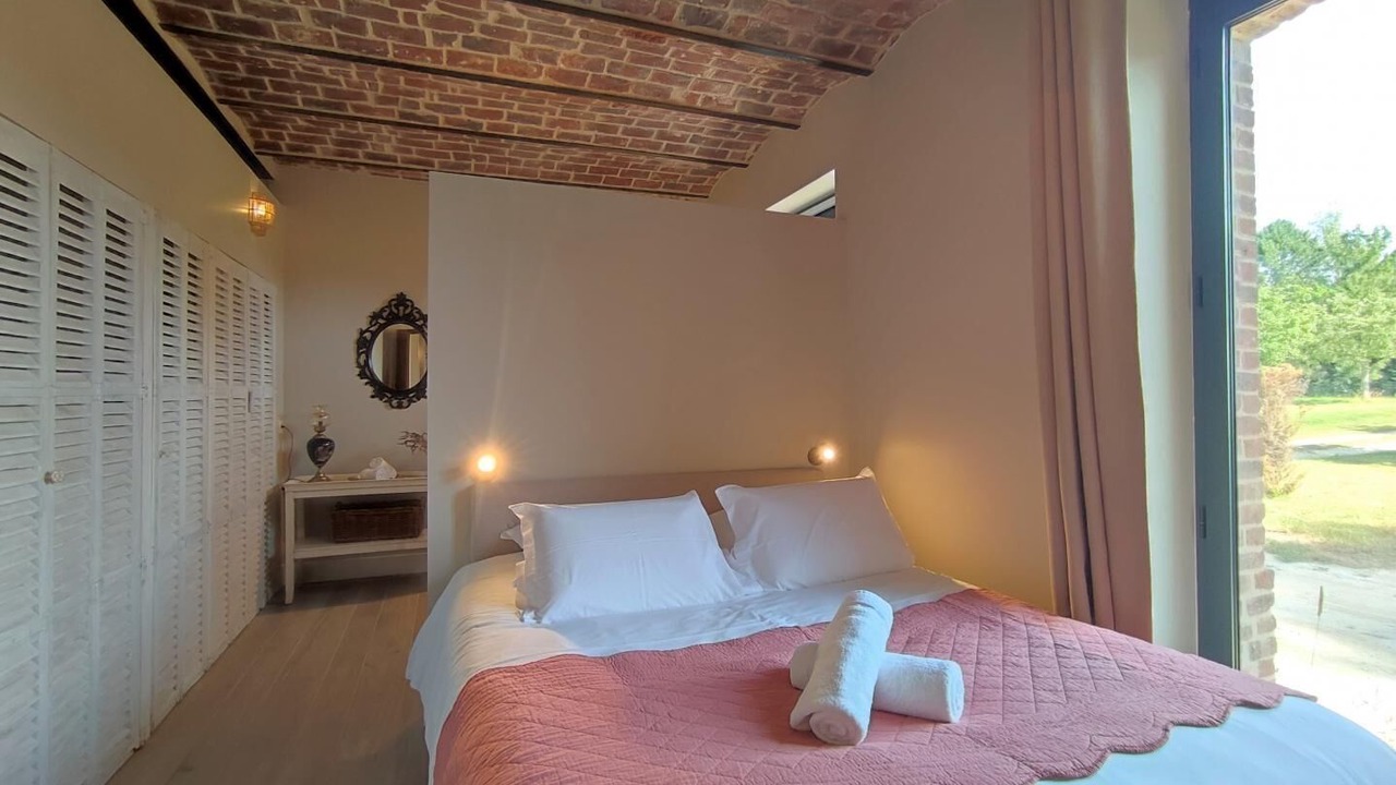 Photo of Bedroom in Bordeaux-Saint-Clair