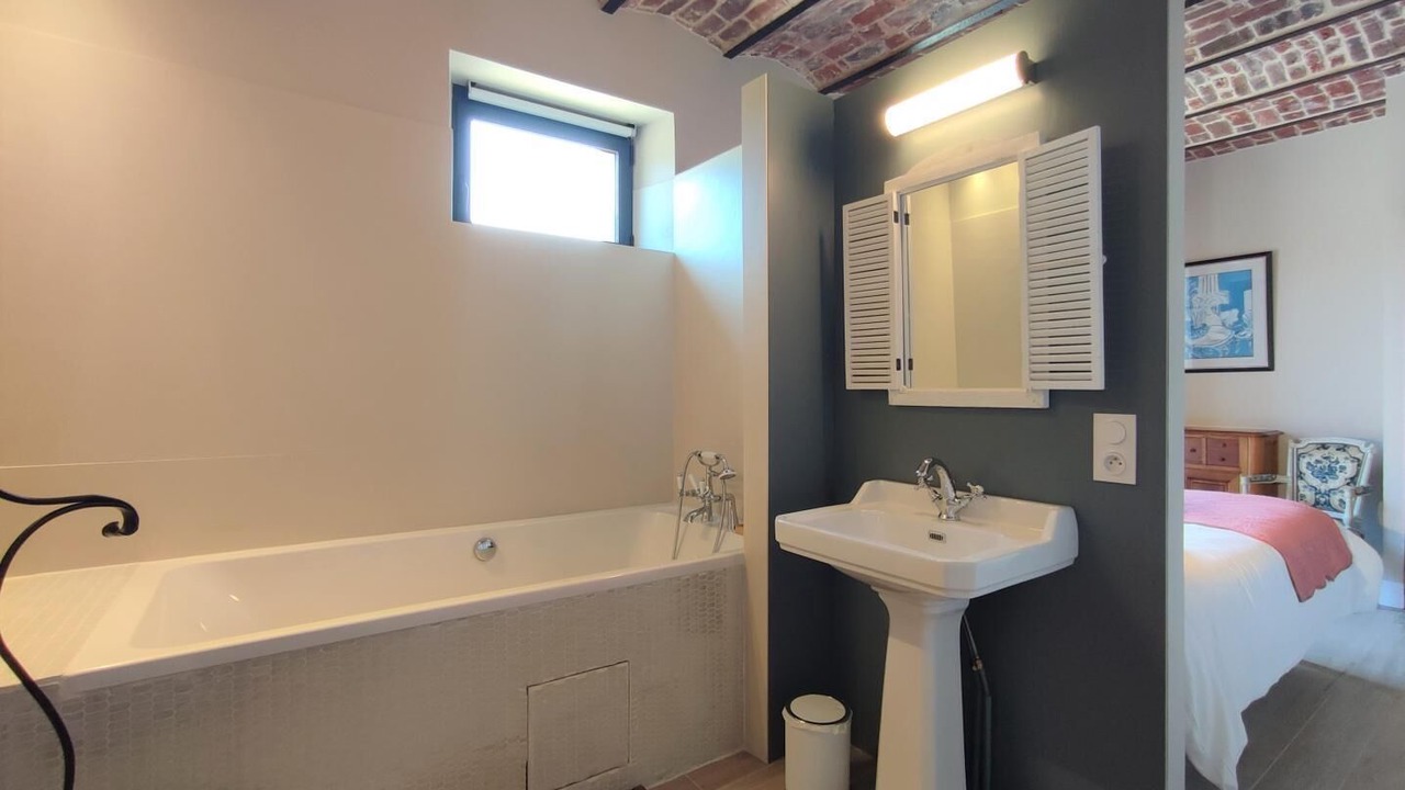 Photo of Bedroom in Bordeaux-Saint-Clair