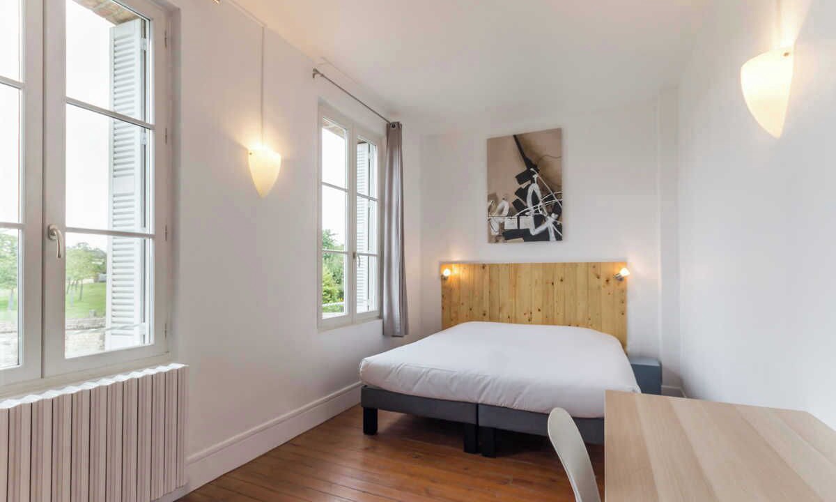 Photo of Bedroom in Jumieges