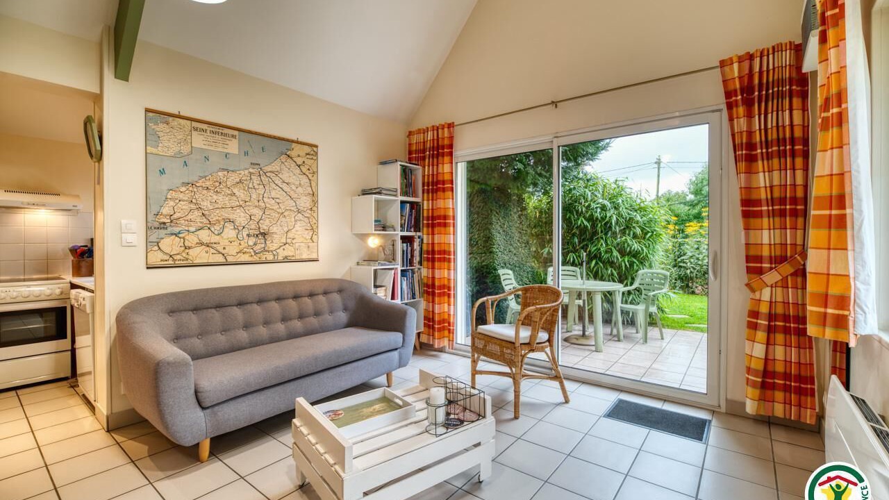 Photo of Livingroom in Theuville-aux-Maillots