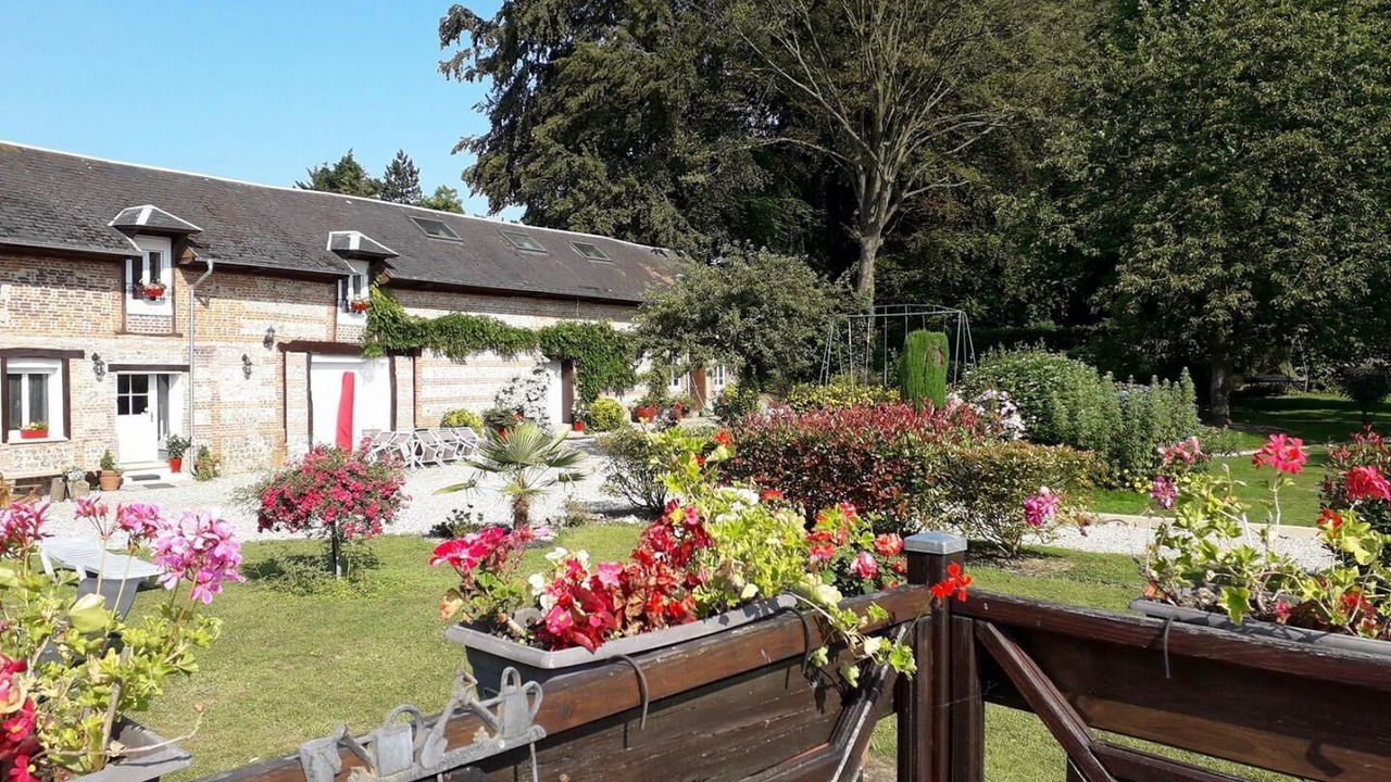 Photo of Outdoor in Saint-Aubin-Routot