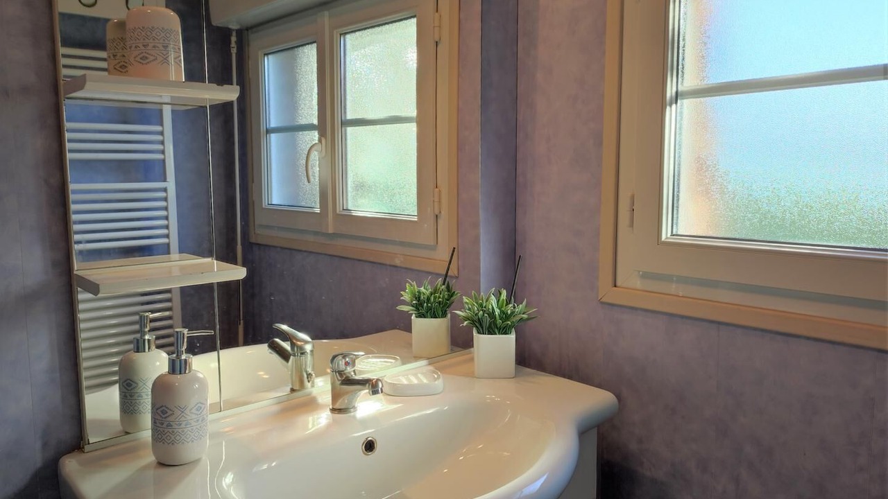Photo of Bathroom in Etalondes