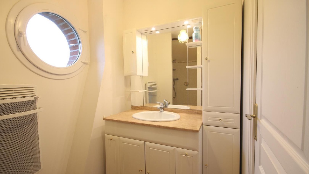 Photo of Bathroom in Aubermesnil-aux-Erables
