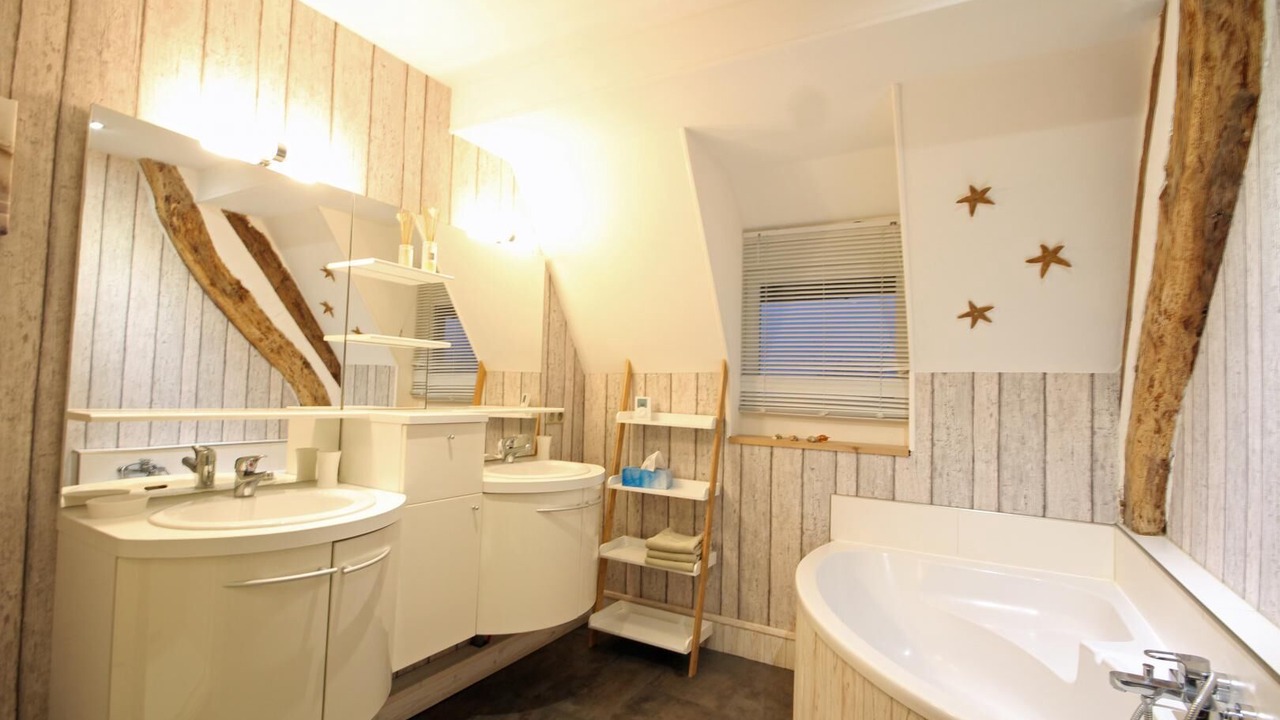 Photo of Bathroom in Barentin