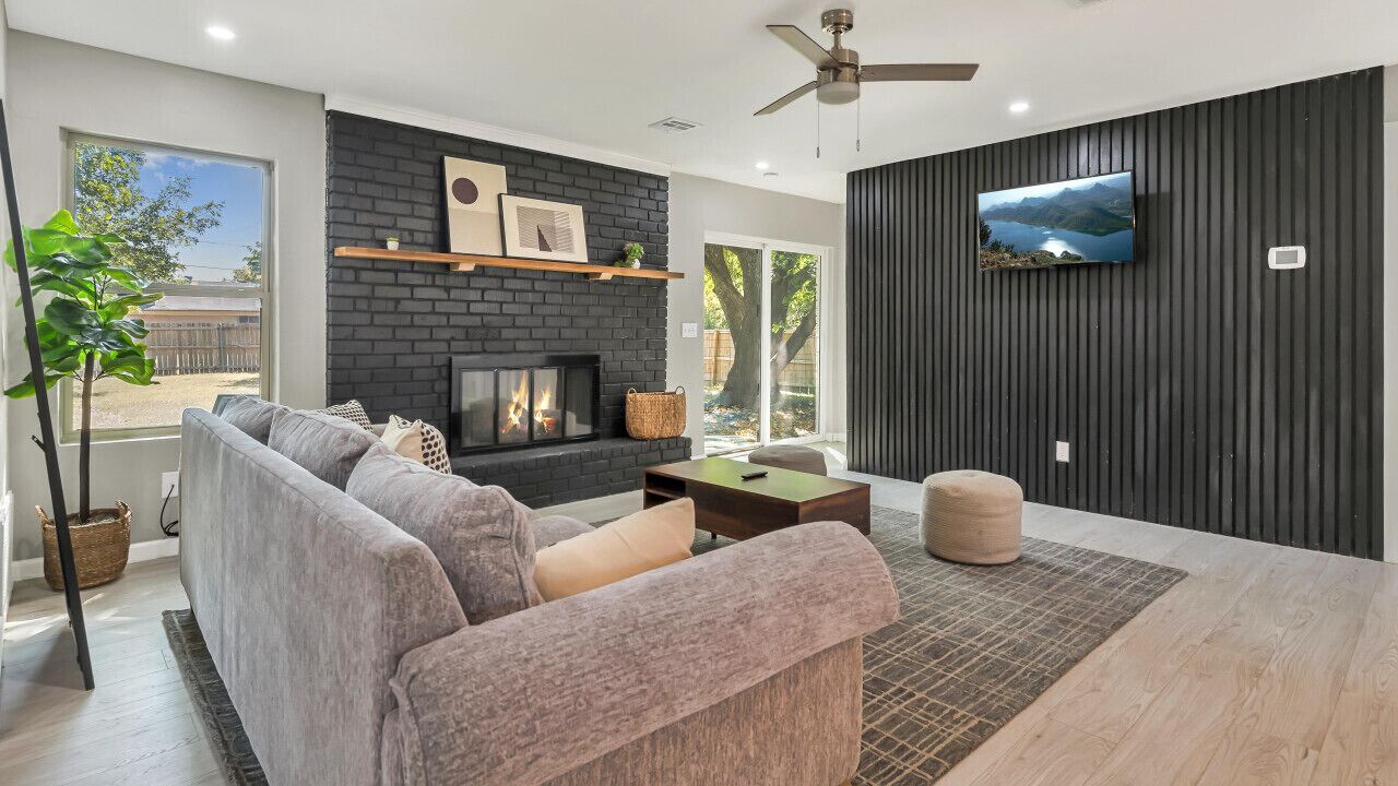 Photo of Livingroom in Hewitt