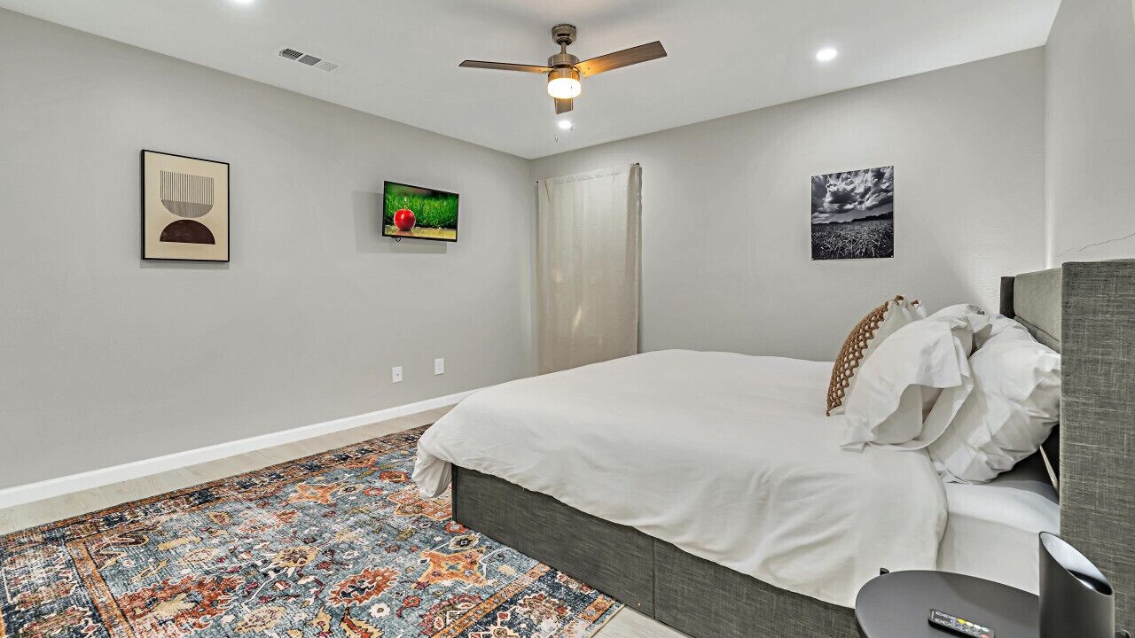 Photo of Bedroom in Hewitt