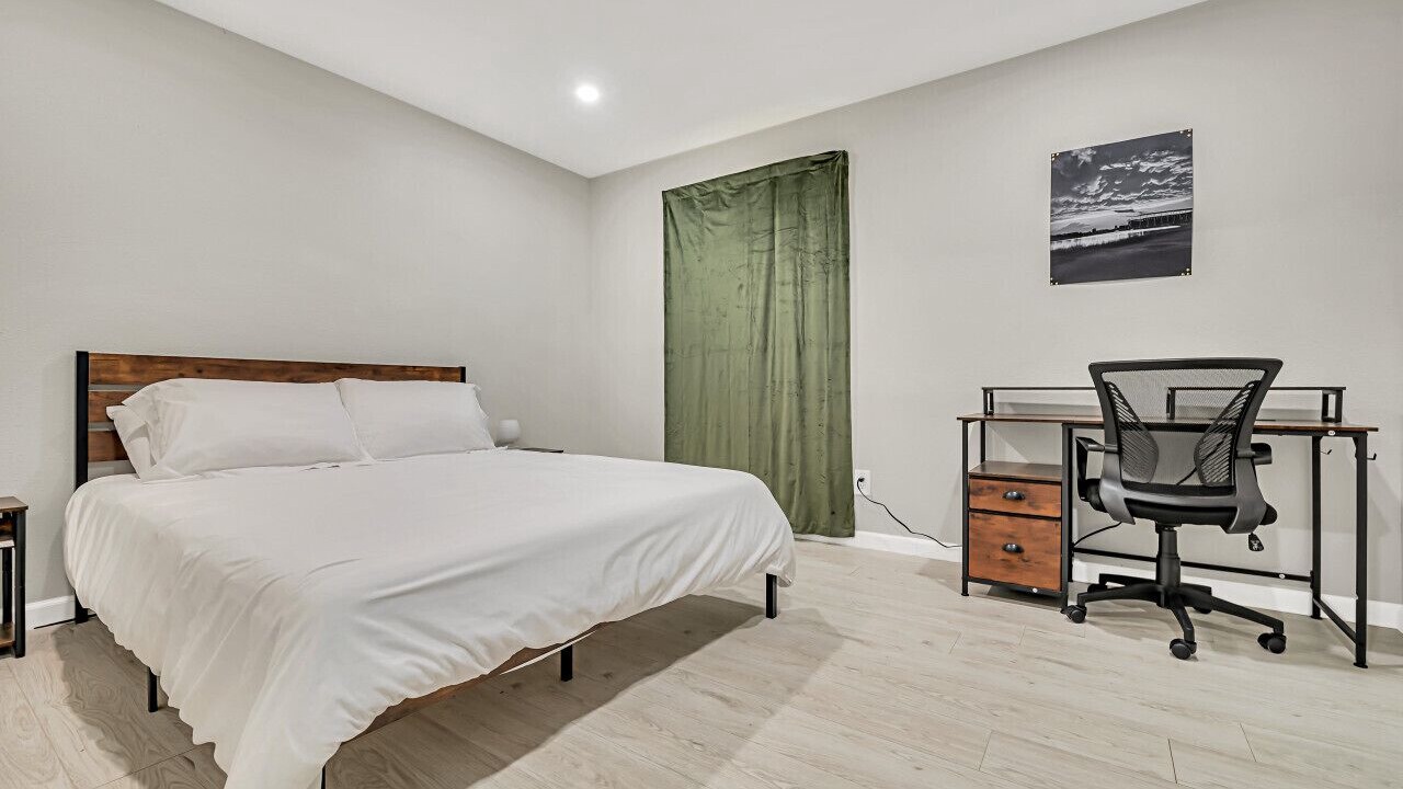 Photo of Bedroom in Hewitt