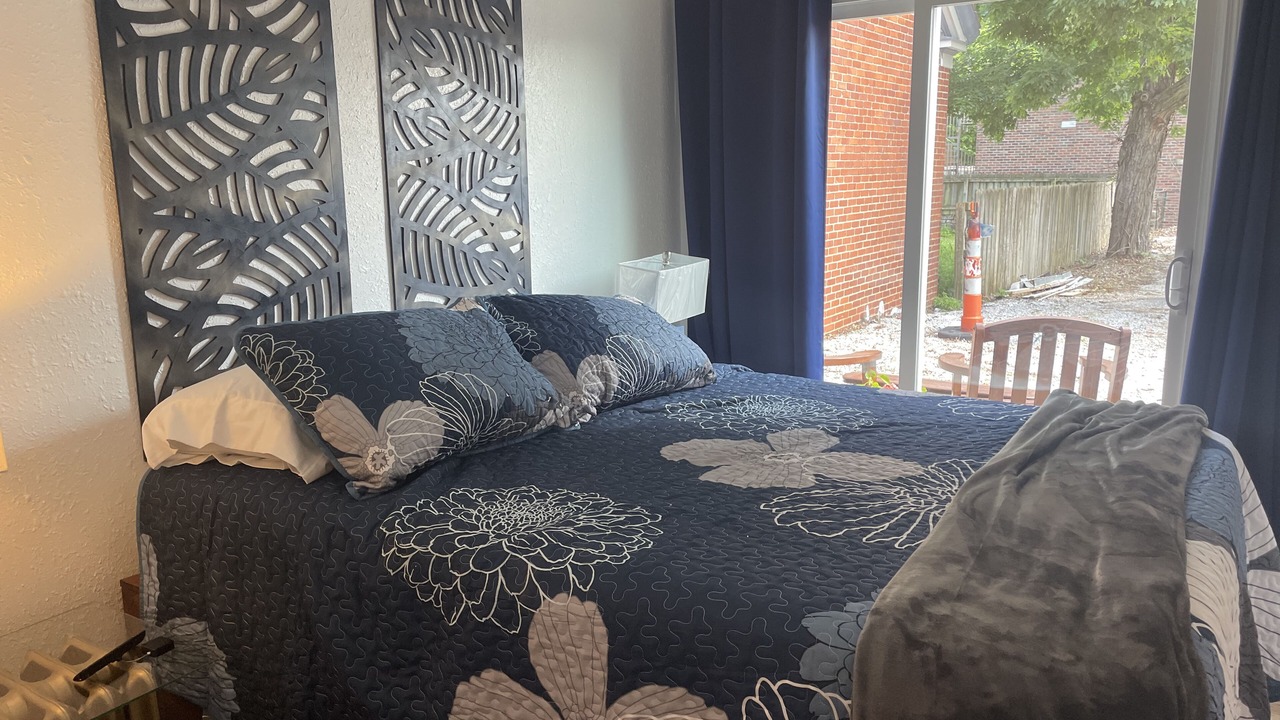Photo of Bedroom in Walnut Street