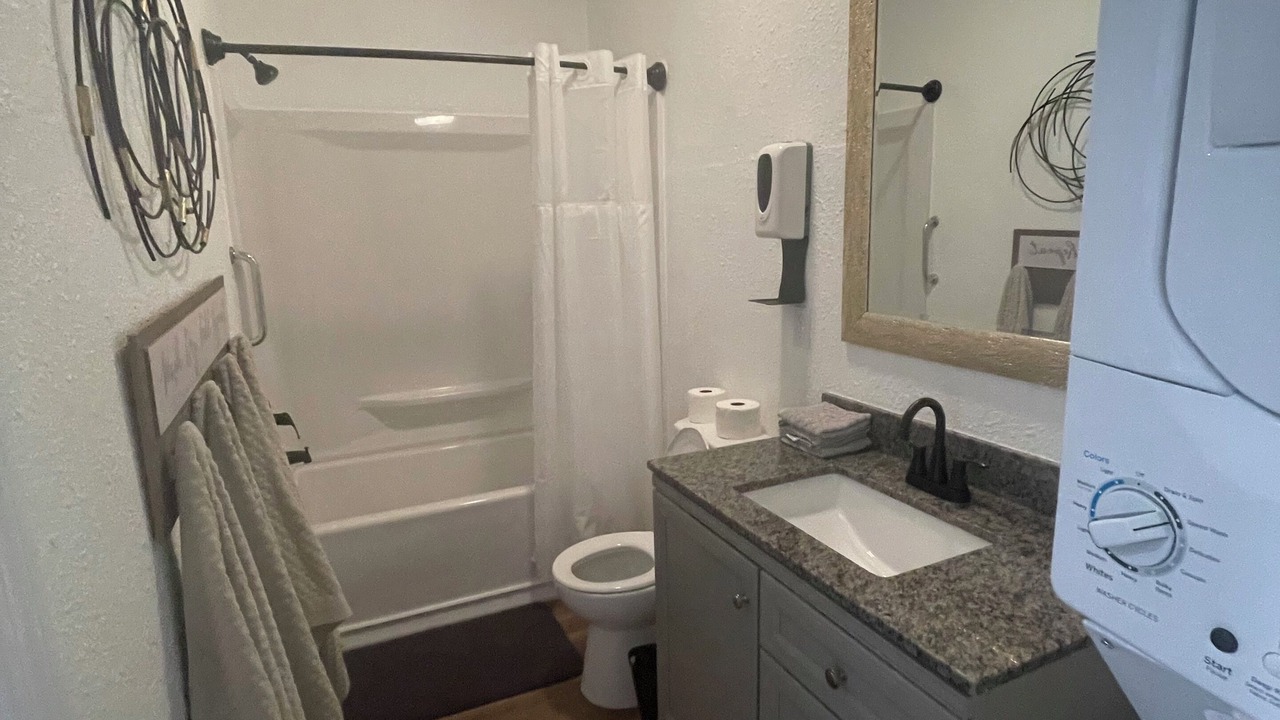 Photo of Bathroom in Walnut Street