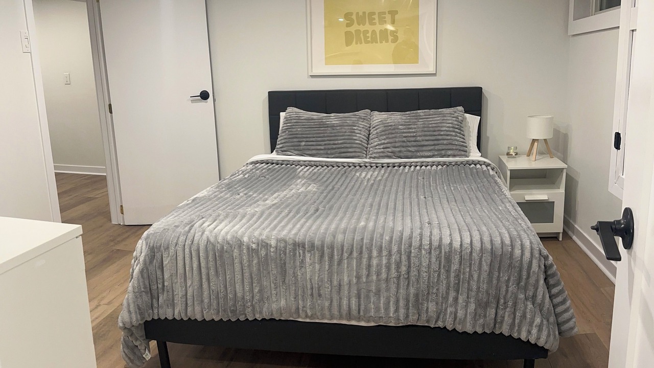 Photo of Bedroom in Ottawa Division