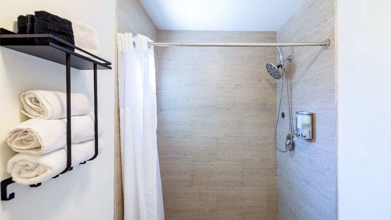 Photo of Bathroom in Allapattah