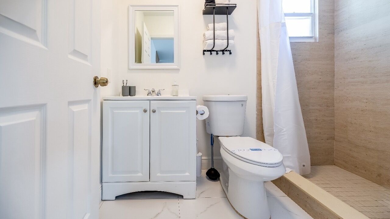 Photo of Bathroom in Allapattah