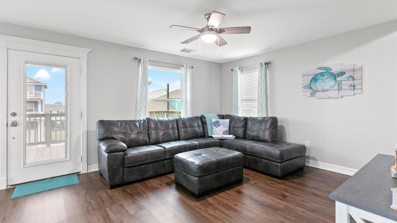 Photo of Livingroom in Surfside Beach